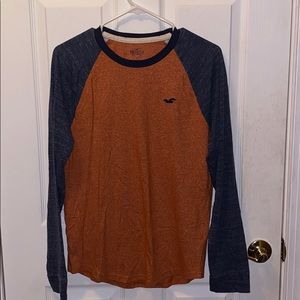 HOLLISTER LONG SLEEVE TEE